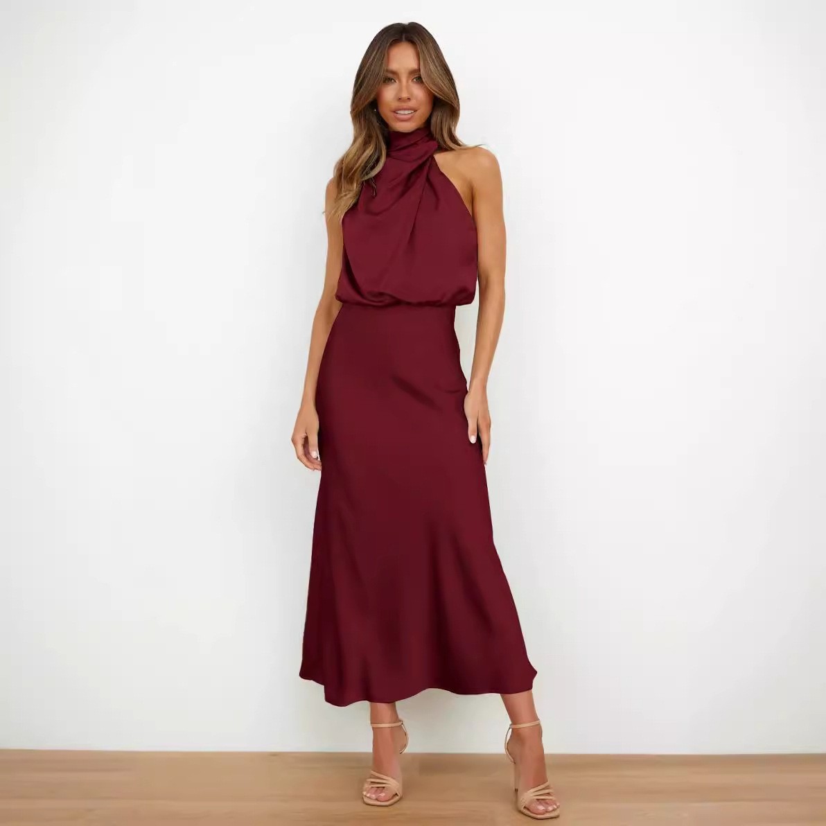 Satin-Kleid Ärmellos mit Neckh – Maxi Dress Halter Bewertung und Preis